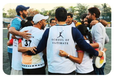 How does Ultimate Frisbee Help Corporate Team Building?